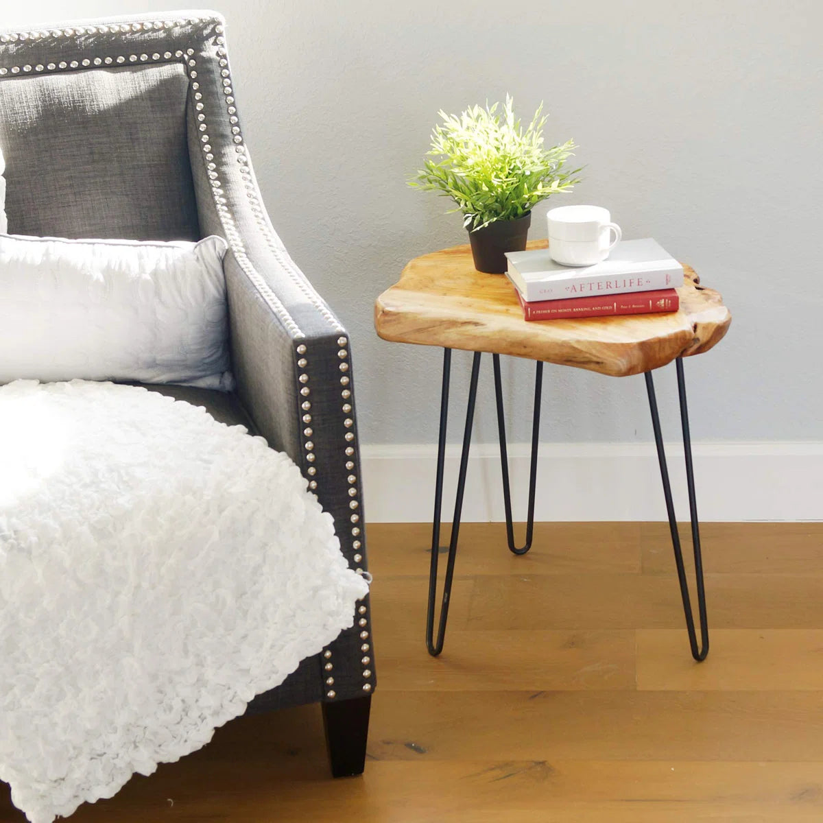 Furnishiaa Solid Sheesham Wood Rustic End Table with Metal Stand – Handcrafted Natural Design