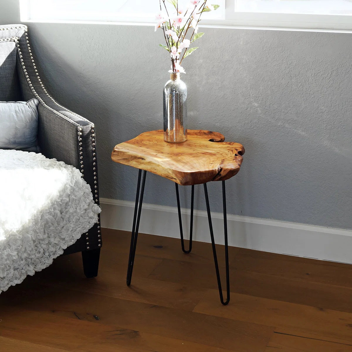 Furnishiaa Solid Sheesham Wood Rustic End Table with Metal Stand – Handcrafted Natural Design