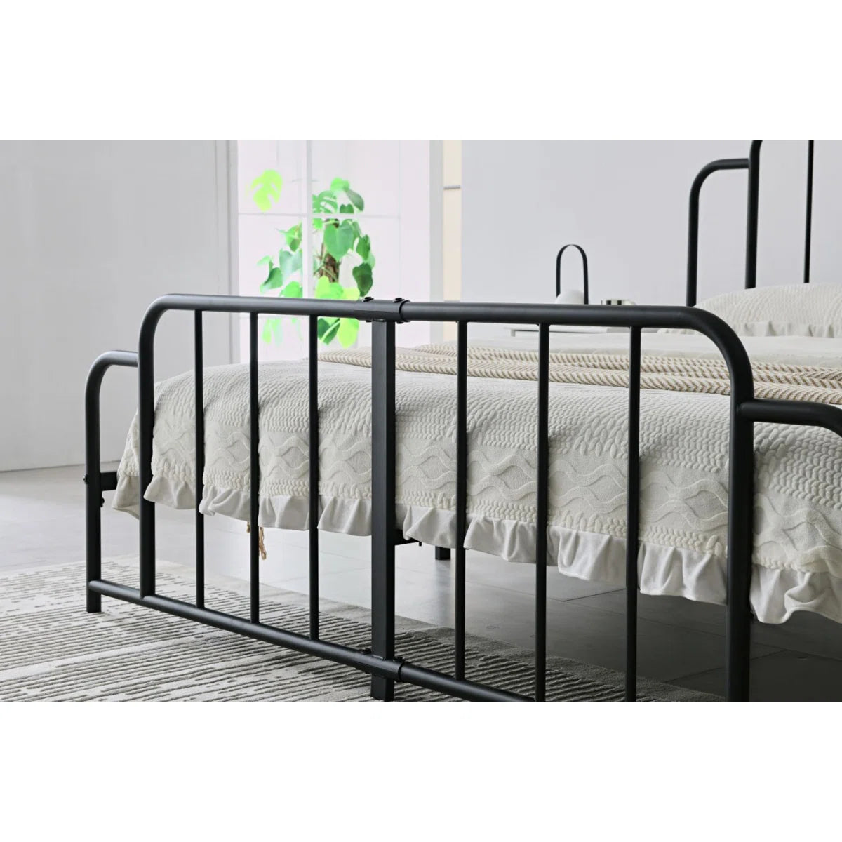 Furnishiaa Modern Metal Platform Bed – Queen & King Size
