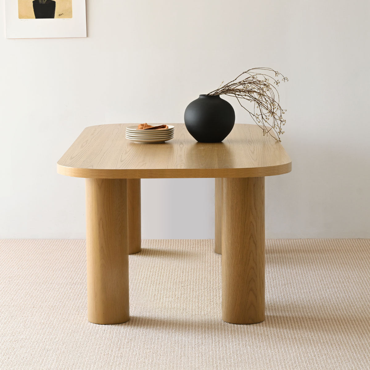 Furnishiaa Modern Oval Oak Dining Table with Sculpted Legs