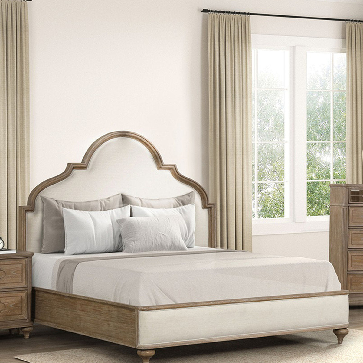 Furnishiaa Classic Traditional Solid Wood Bed