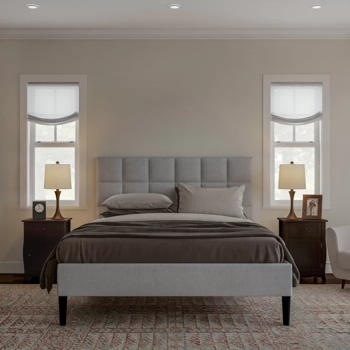 SimpleSide Elegant Bedside Table